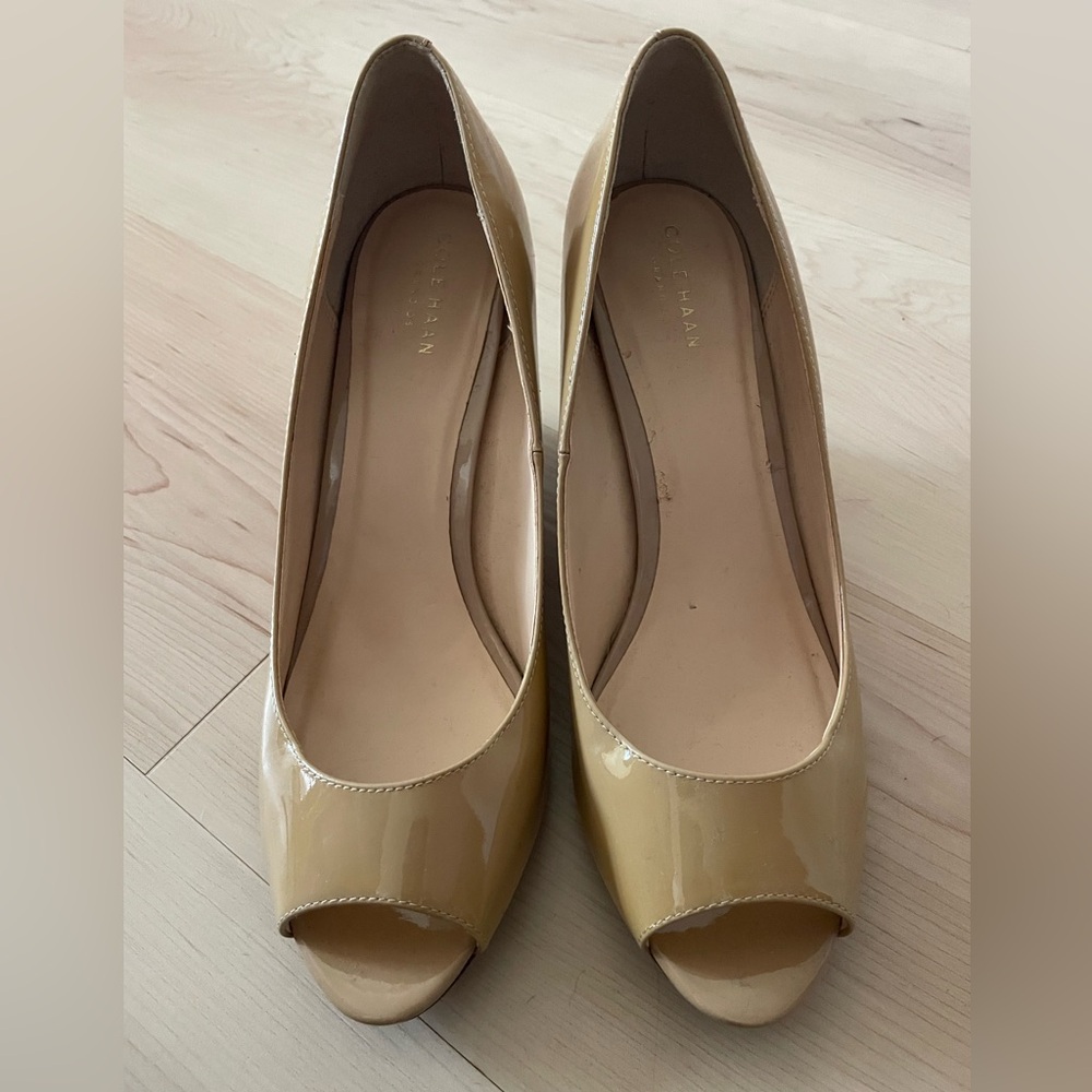 Gorgeous, classic peep-toe Cole Haan wedges